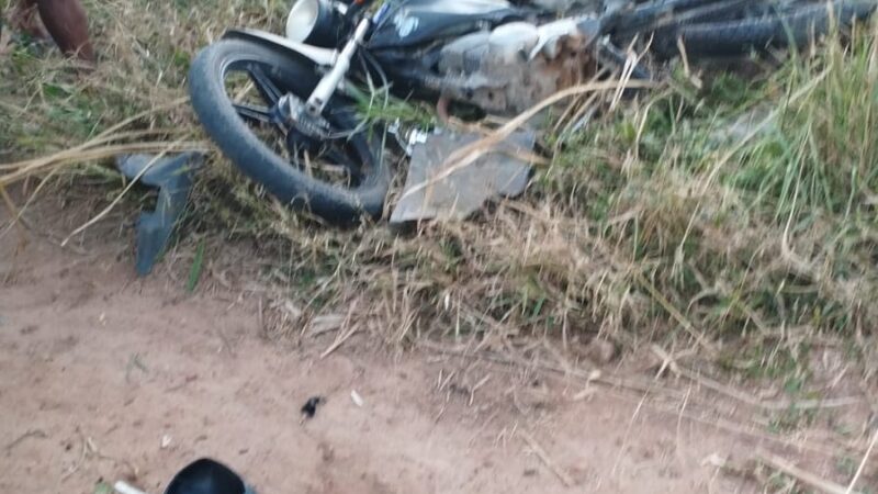 Homem morre após colisão entre moto e carro do IBGE na rodovia BA-046, entre Ruy Barbosa e Paraíso