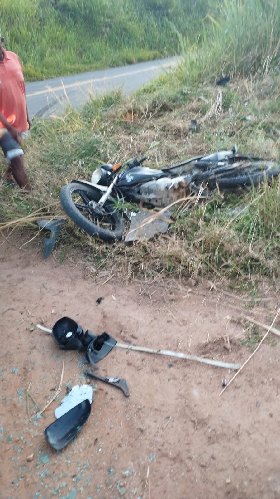 Homem morre após colisão entre moto e carro do IBGE na rodovia BA-046, entre Ruy Barbosa e Paraíso