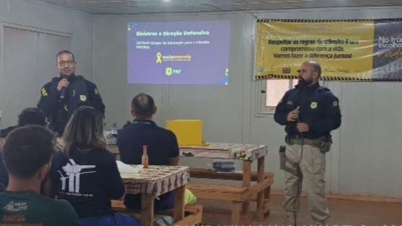 Maio Amarelo: PRF Seabra realiza palestra sobre prevenção de acidentes em Brotas de Macaúbas